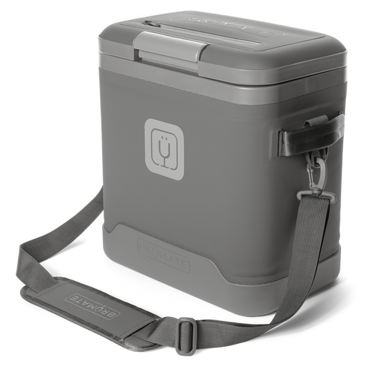 magpack-18-can-r3 magpack_18_graphite_front_strap.png
